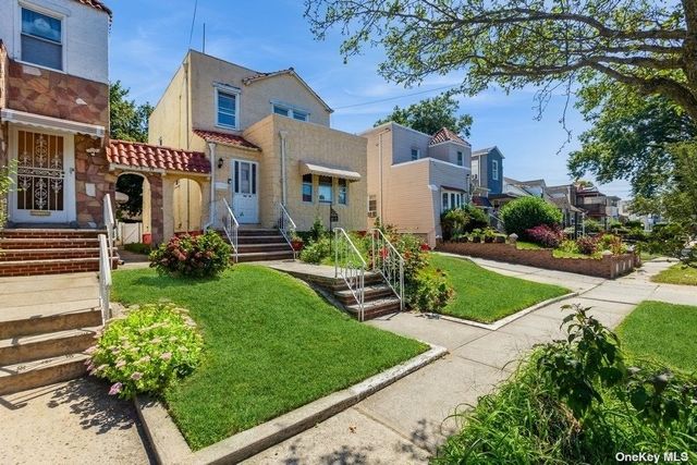 $685,000 | 137-23 Francis Lewis Boulevard | Laurelton