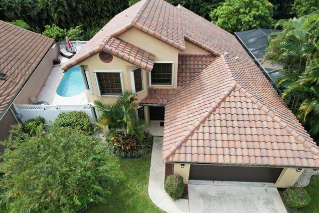 $650,000 | 10350 Islander Drive | Lakes at Boca Raton