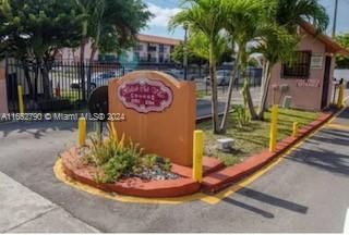 $290,000 | 2178 West 60th Street, Unit 18208 | Hialeah