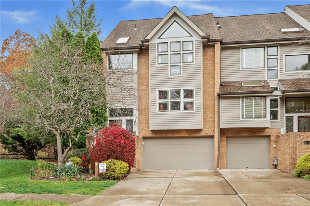 Wonderful Corner Townhouse