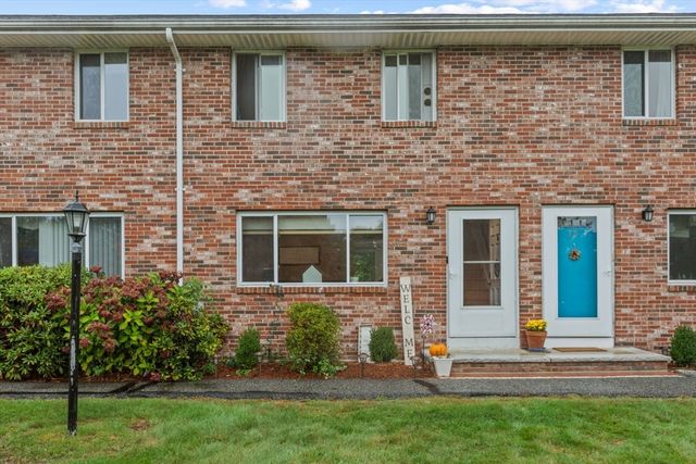 $459,900 | 14 Andrew Circle, Unit 14 | Old Town North Andover