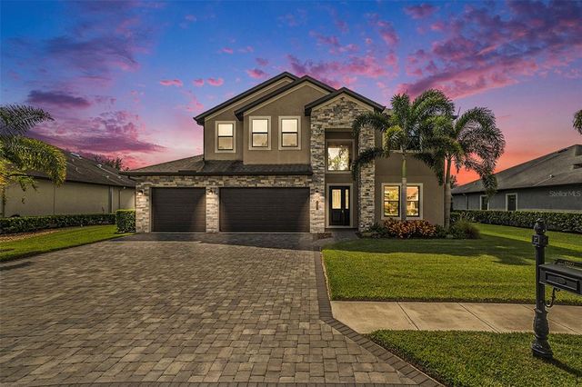 $894,000 | 4807 Lago Vista Circle | Land O' Lakes