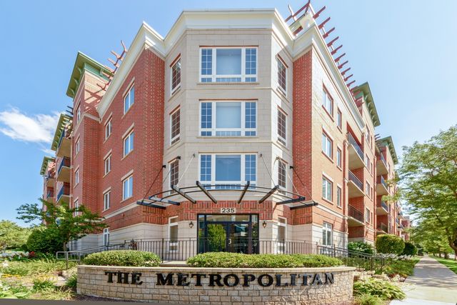 $2,600 | 235 North Smith Street, Unit 308 | The Metropolitan