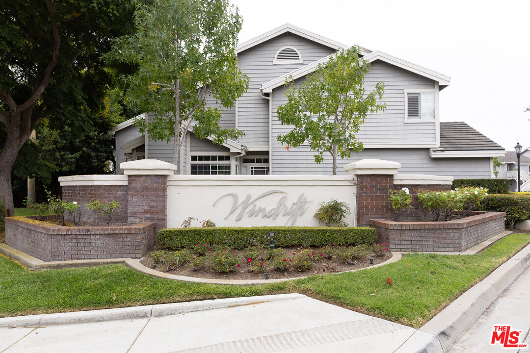 front view of house with a yard