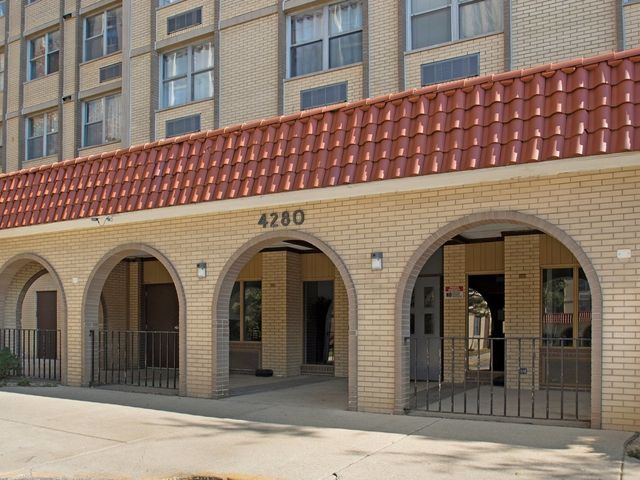 $75,000 | 4280 West Ford City Drive, Unit B2207 | West Lawn