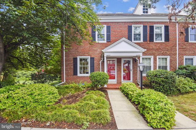 $620,000 | 4425 34th Street South | Fairlington-Shirlington