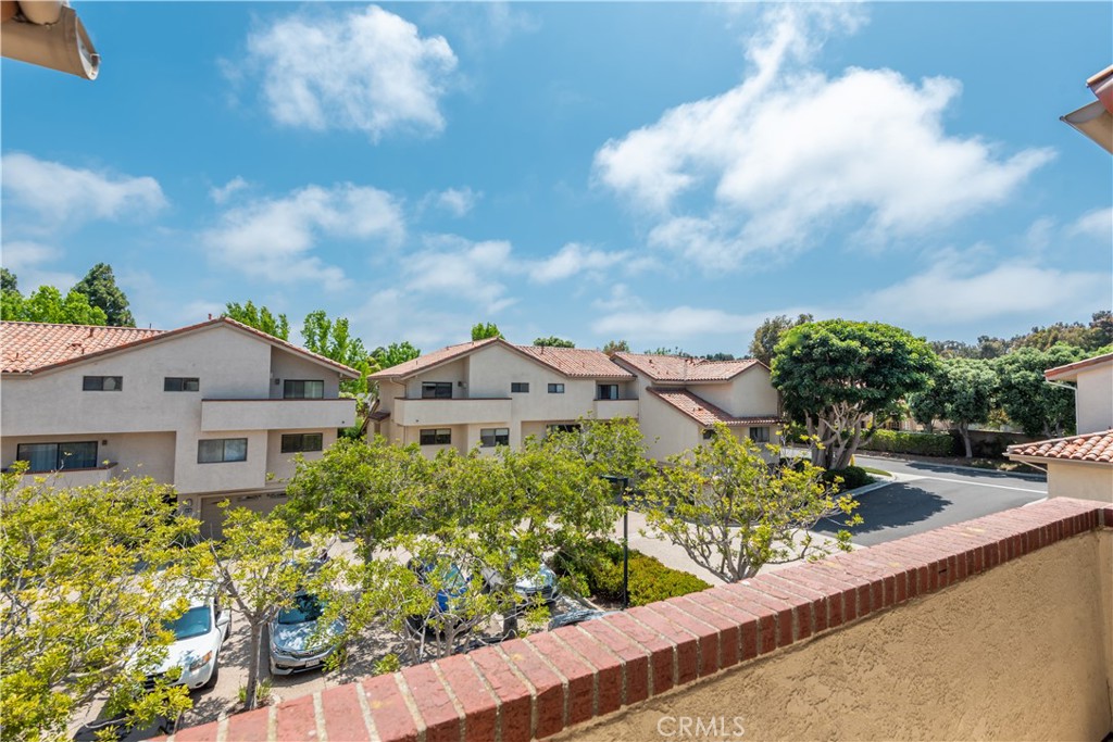 22 Santa Cruz Court Manhattan Beach CA 90266 Compass