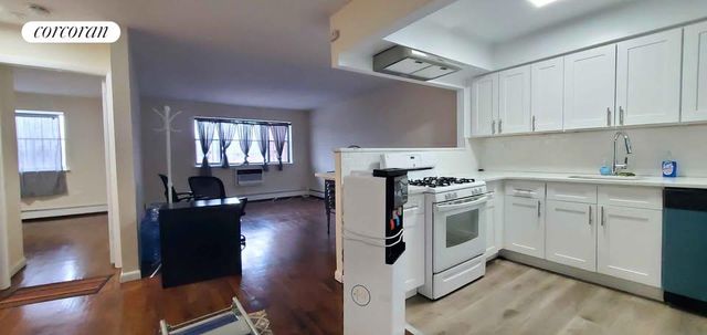 $3,625 | 4409 Byron Avenue, Unit 3 | Wakefield