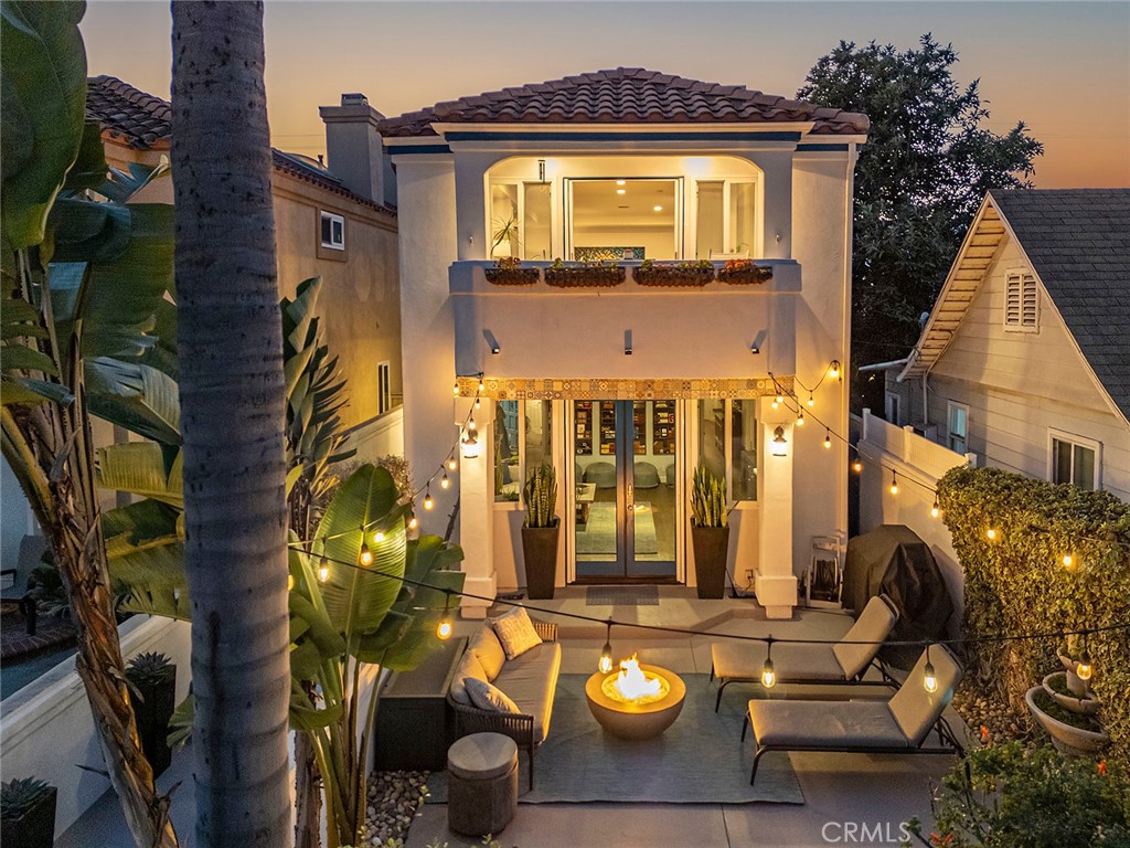 Private patio in the front of the home.