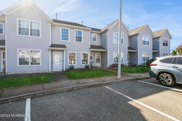 $298,000 | 304 Prosperity Court, Unit 304 | Toms River