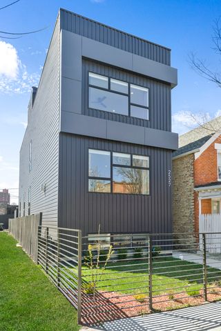 $5,500 | 2527 West Warren Boulevard | United Center