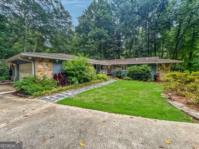 $799,900 | 102 Pinegate Road | Golfview