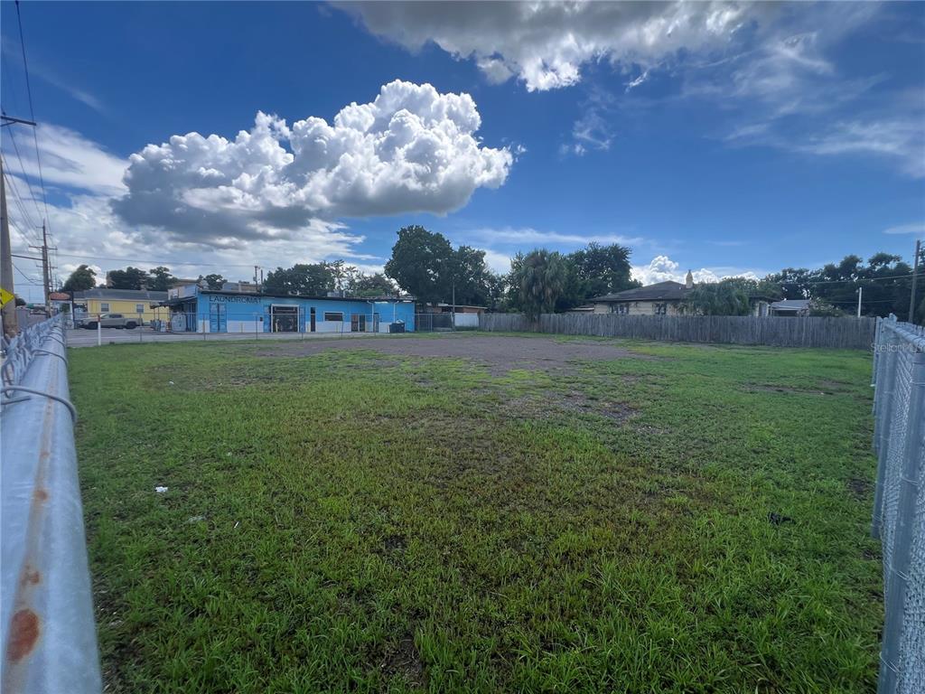 a view of an outdoor space and a yard