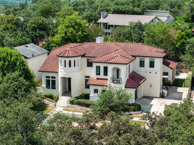 $2,649,000 | 3704 Bonnell Drive | Highland Park West