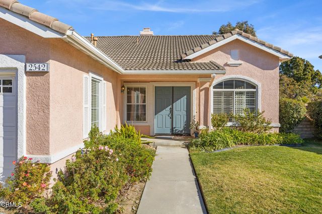 $899,900 | 2542 Ironstone Street | Northwest Oxnard