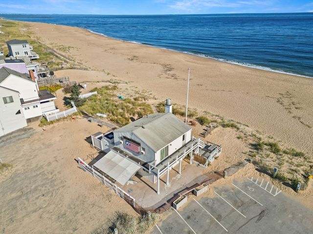 $1,499,000 | 2 Northern Boulevard | Plum Island