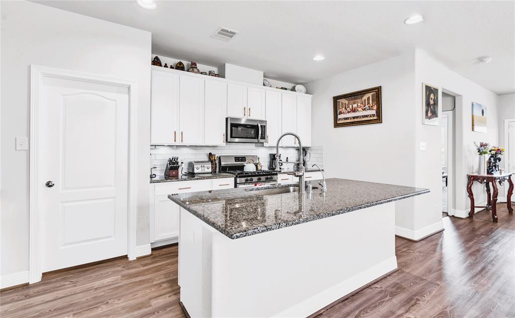 Open concept Kitchen