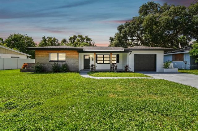 $422,500 | 1116 58th Avenue South | Greater Pinellas Point