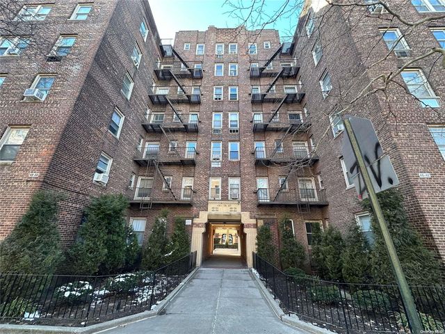 $219,900 | 48-42 44th Street, Unit 4H | Sunnyside