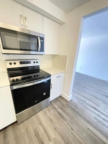 $2,500 | 8101 Crespi Boulevard, Unit 501 | Biscayne Point