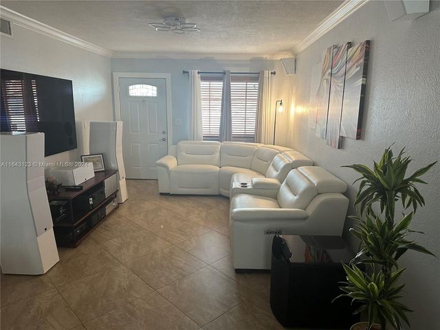 $350,000 | 6865 West 36th Avenue, Unit 102 | Hialeah