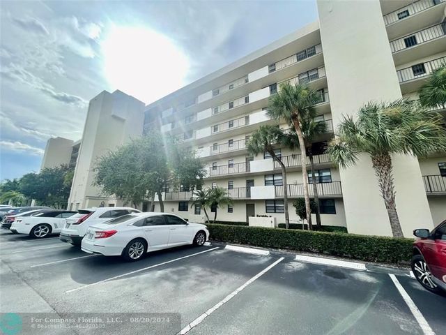 $1,995 | 2400 Deer Creek Country Club Boulevard, Unit 103 | West Deerfield Beach