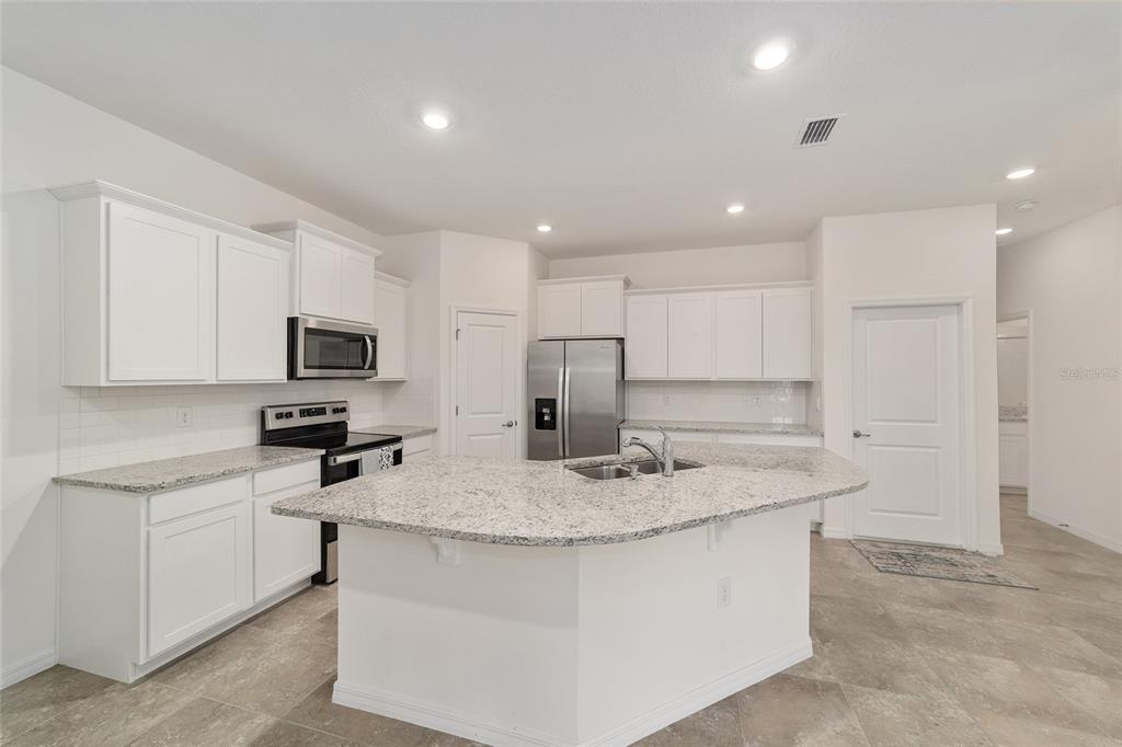 Welcome home to a chef's dream kitchen!