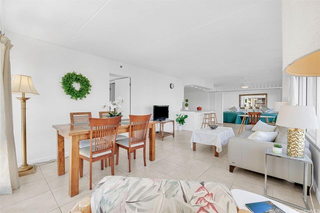 $1,300,000 | 1777 Ala Moana Boulevard, Unit 925 | Waikiki