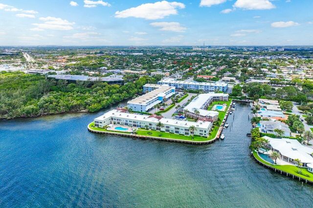 $539,999 | 700 Harbour Drive, Unit 125 | Northeast Boca Raton