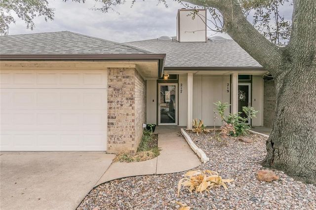 $304,900 | 217 Mountainview Drive | Hurst