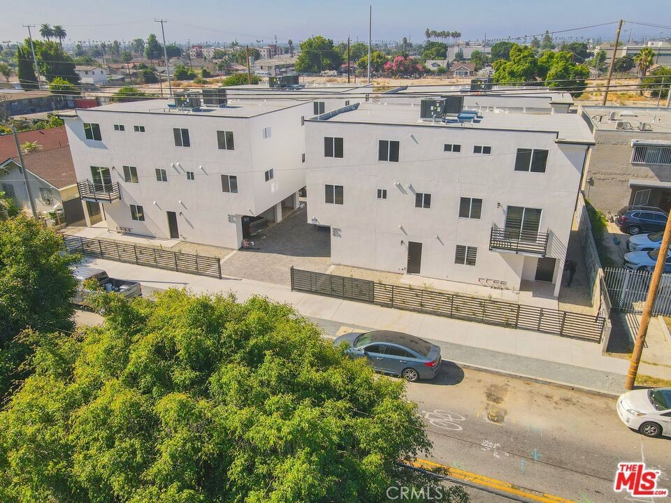 a view of a building with an outdoor space