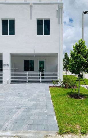 $3,500 | 6410 Northwest 102nd Path, Unit 101 | Doral