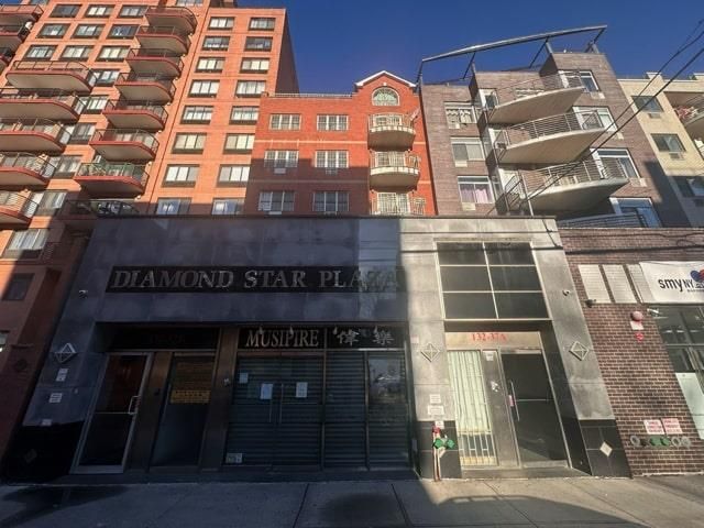 $690,000 | 132-37 41st Road, Unit 5A | Downtown Flushing