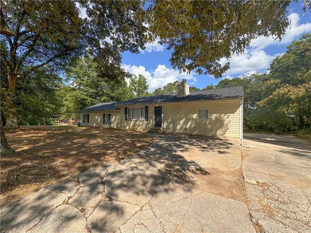 $209,900 | 6862 Old Beulah Road | Lithia Springs