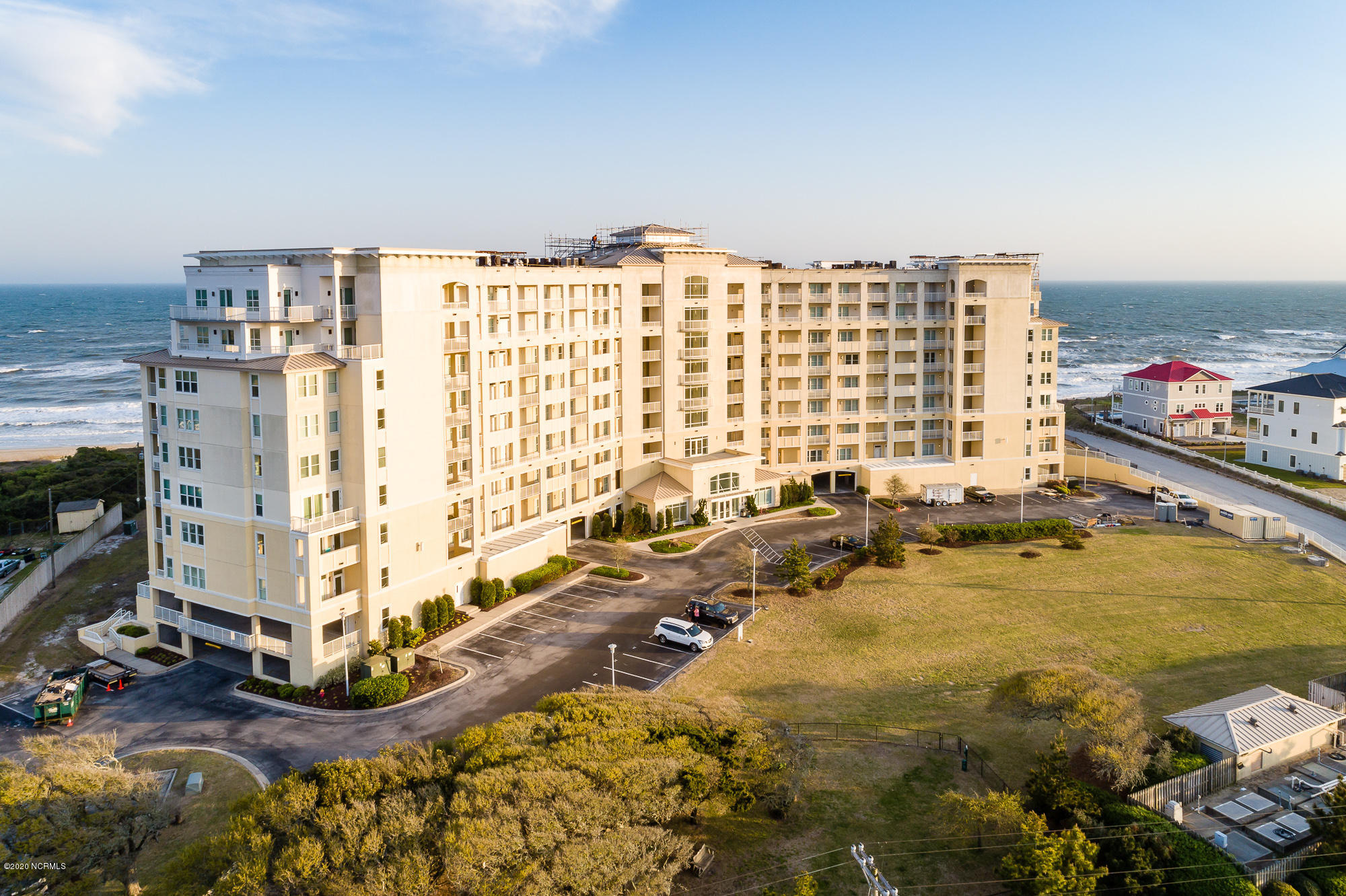 Waterfront condo in Indian Beach