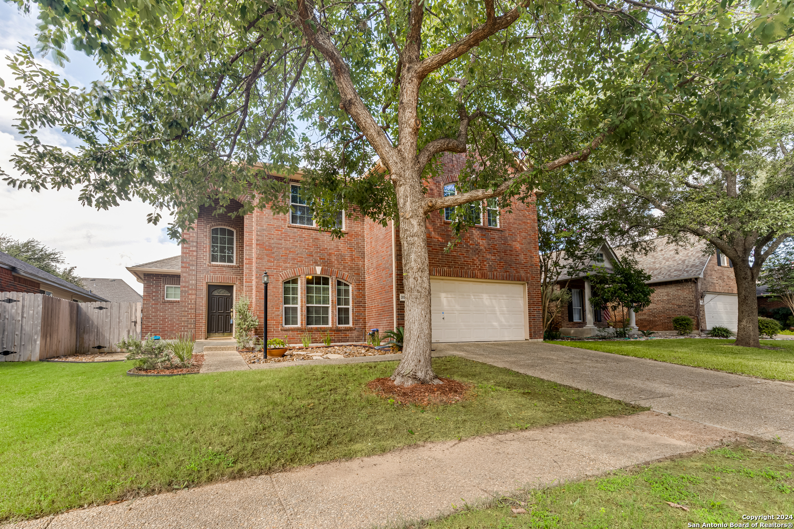 front view of house with a yard