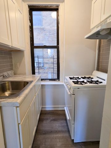 $1,450 | 721 Walton Avenue, Unit C4 | Concourse Village