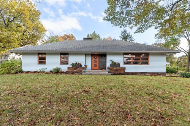 $449,950 | 400 East 54th Street | Crestwood