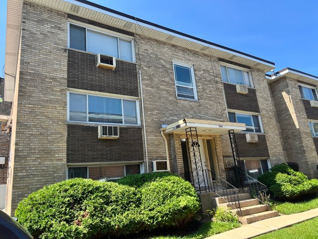 $1,300 | 2031 West 111th Street, Unit 1N | Morgan Park