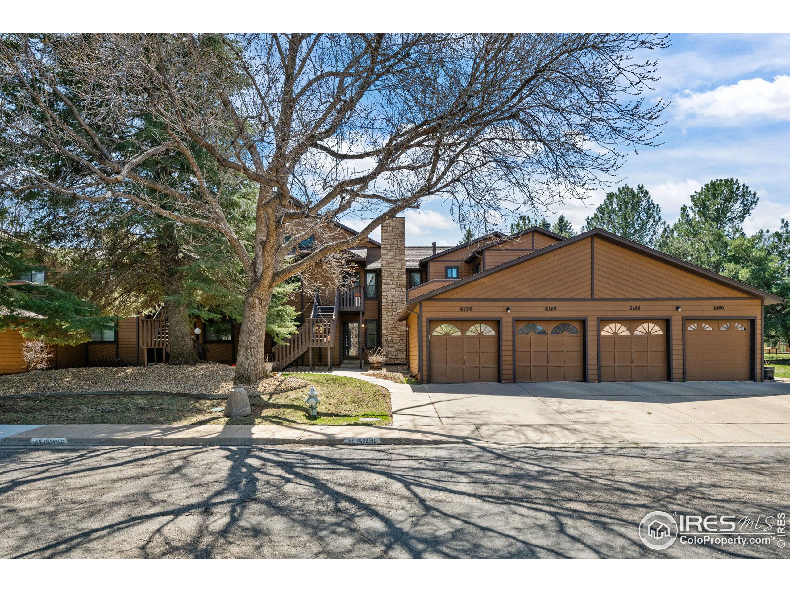 a view of large house with a entertaining space