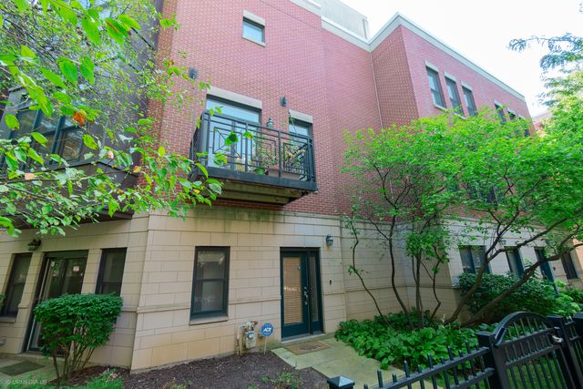 $825,000 | 931 West College Parkway, Unit 931 | University Village East