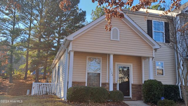 $329,900 | 1122 Vermillion Drive | Auburn Square