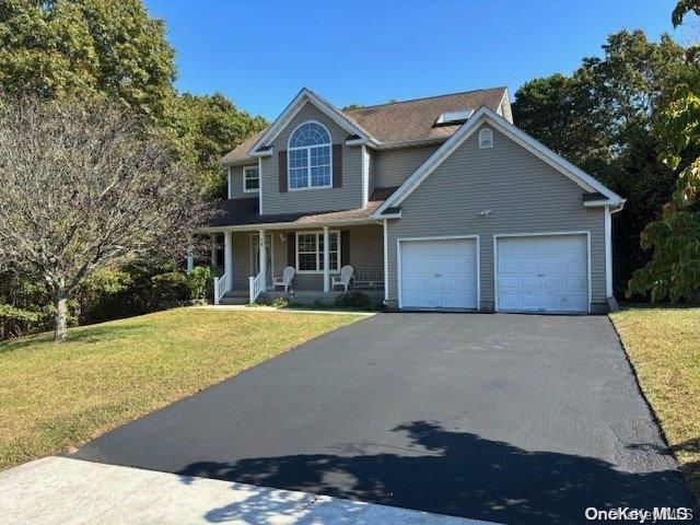 $779,999 | 15 Oceanview Boulevard | Manorville