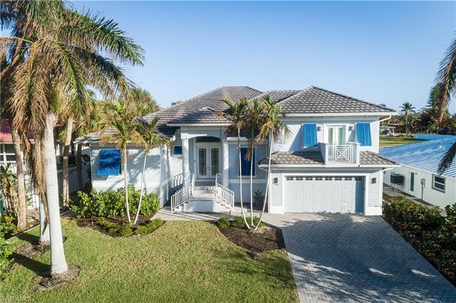 $3,250,000 | 451 Oak Avenue | Vanderbilt Beach