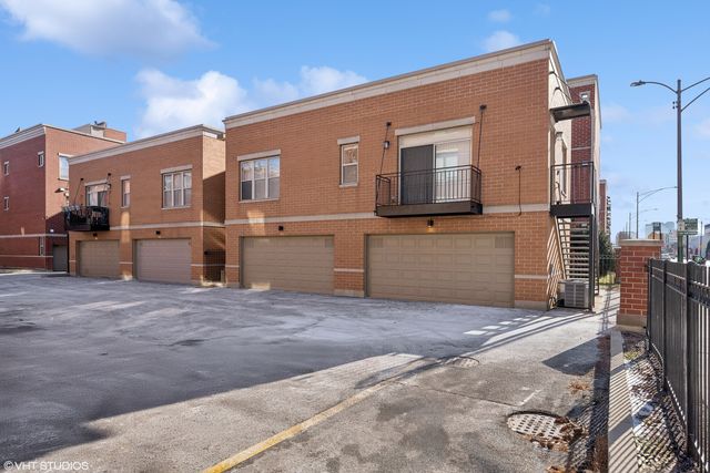 $299,000 | 759 West Eastman Street, Unit 9 | Near North Side