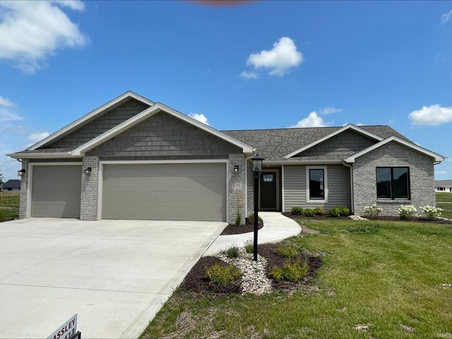 $379,900 | 975 Zenos Boulevard | Aboite Township - Allen County