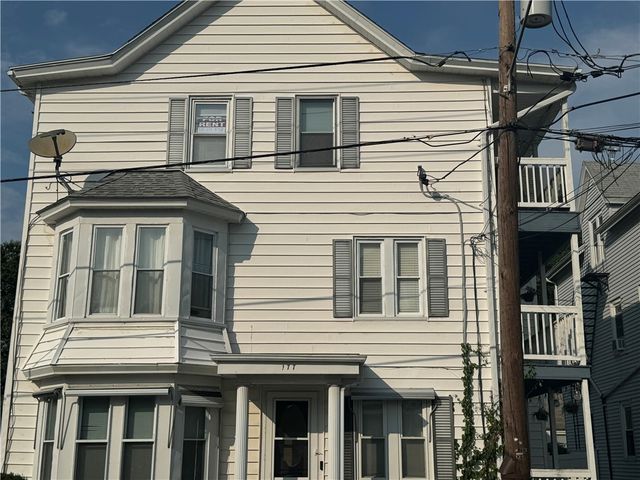 $1,900 | 177 Railroad Street, Unit 3 | Manville