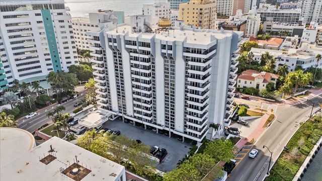 $3,400 | 3200 Collins Avenue, Unit 116 | Mid Beach