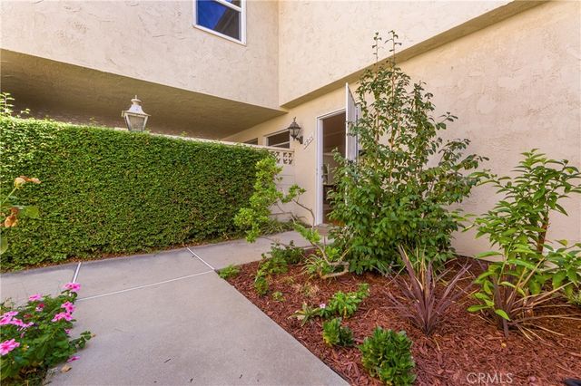 $799,000 | 4944 Cahuenga Boulevard | Toluca Lake