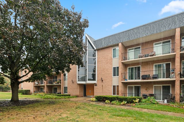 $225,000 | 1052 North Mill Street, Unit 204 | Naperville